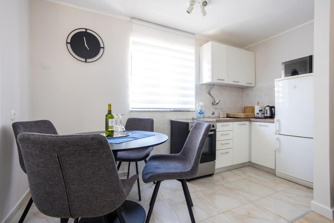 Appartamento Apartman Marija Njivice Esterno foto
