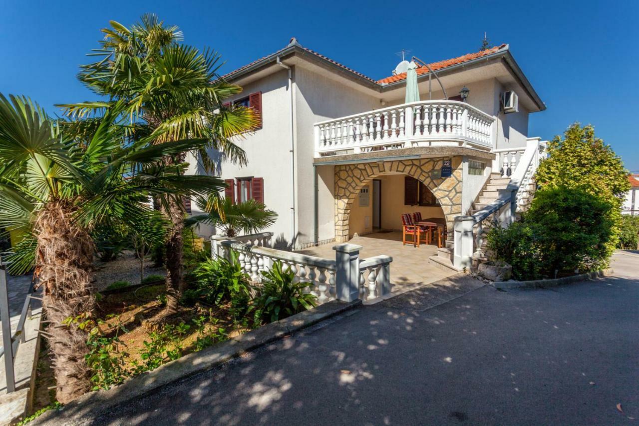 Appartamento Apartman Marija Njivice Esterno foto